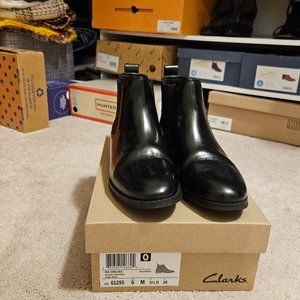 Clarks Ria Chelsea boot